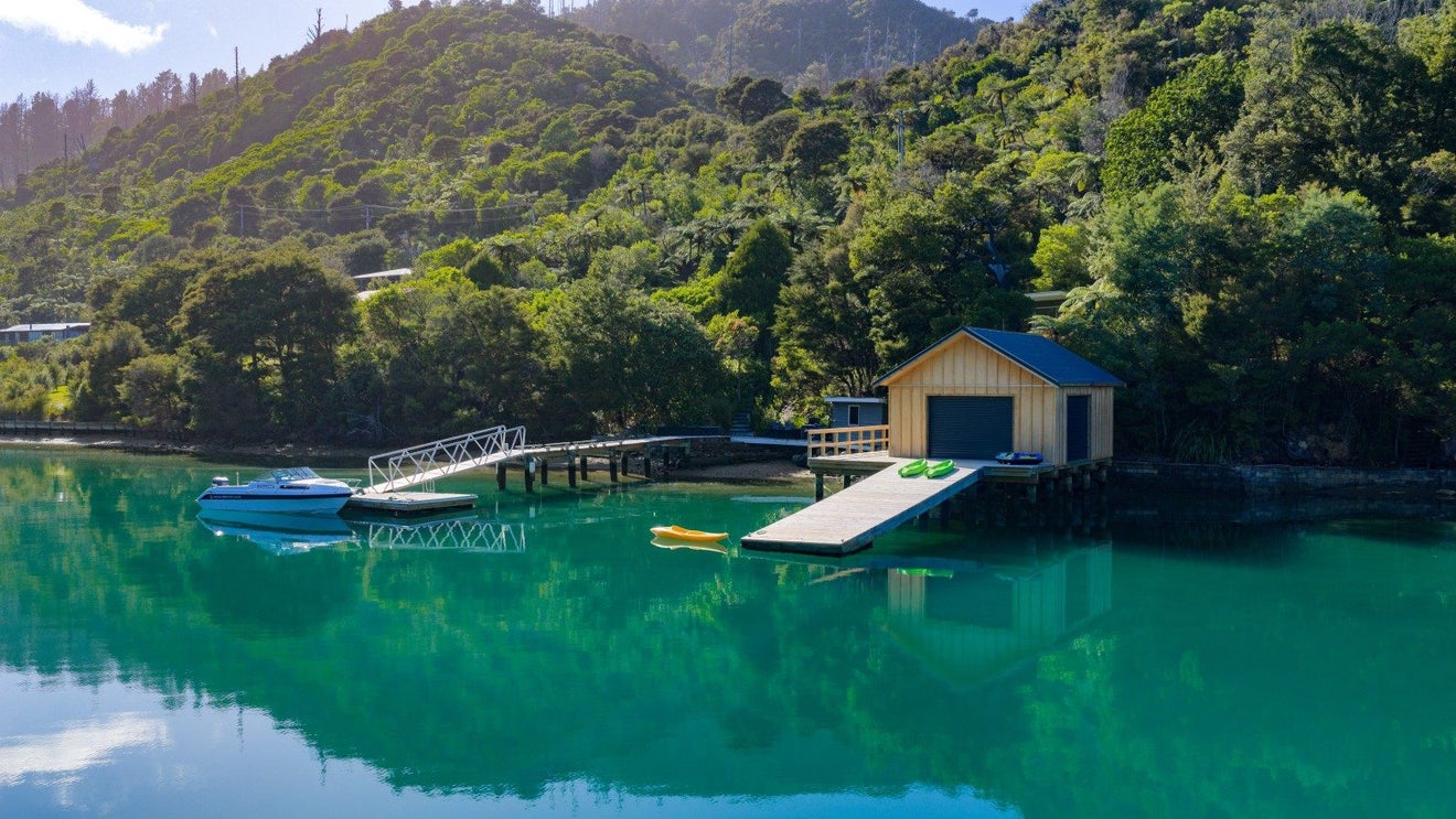 0 Fence Bay, Onahau Bay - Carousel 1