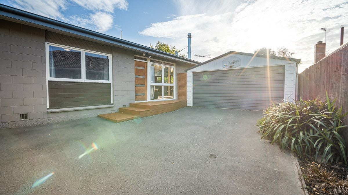 7 Martbern Crescent, Bishopdale, Christchurch - Carousel 1