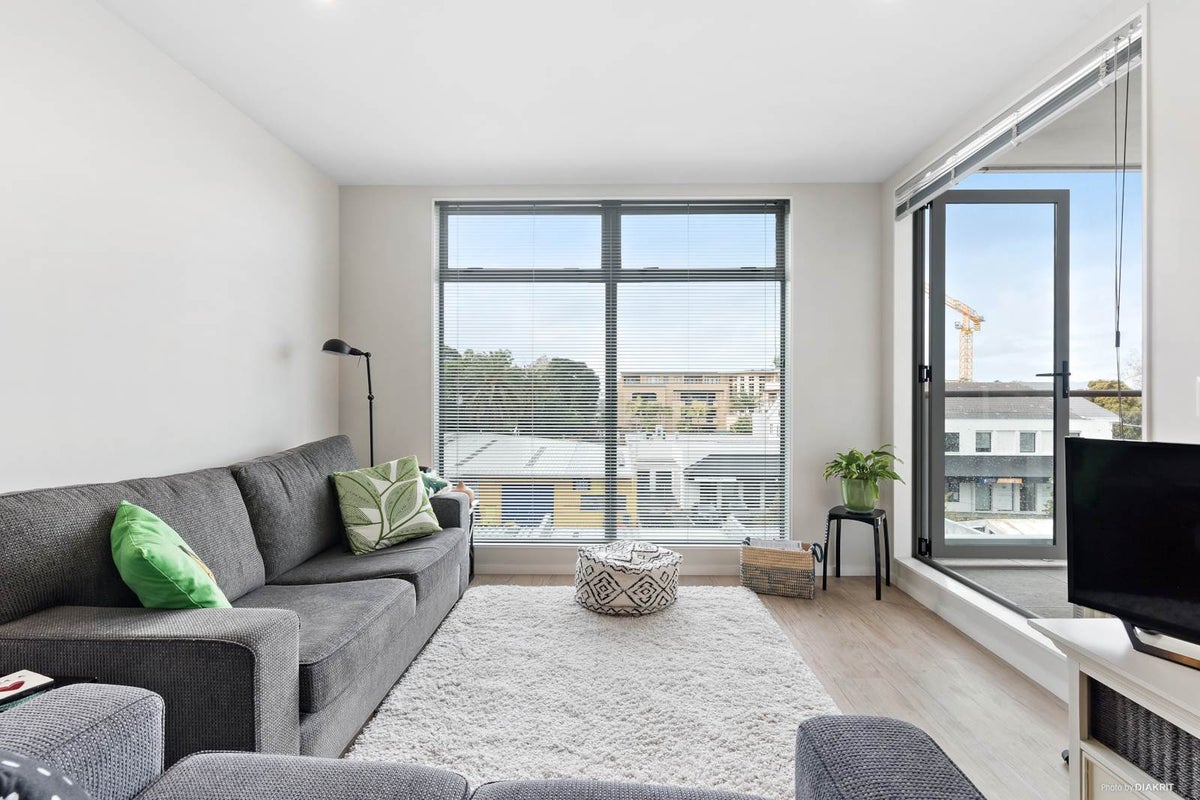306/19 Bute Road, Browns Bay, Auckland - Carousel 1