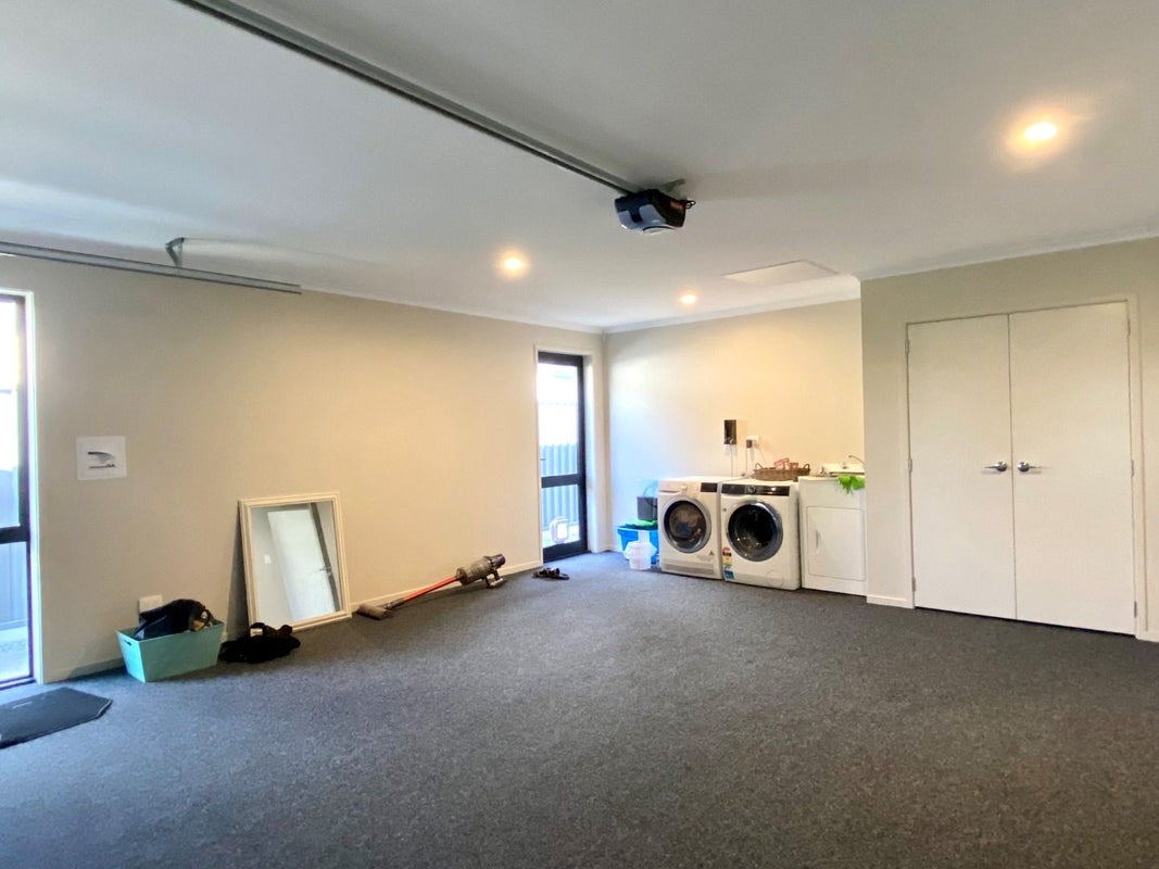 1/3 Carriage Close, Northpark, Auckland - Carousel 14