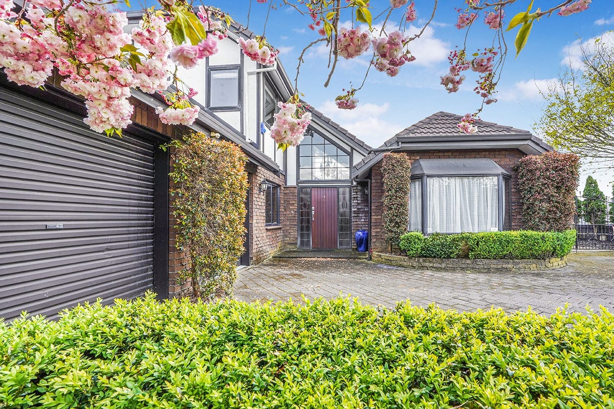 25 Harrowfield Drive, Harrowfield, Hamilton - Carousel 1