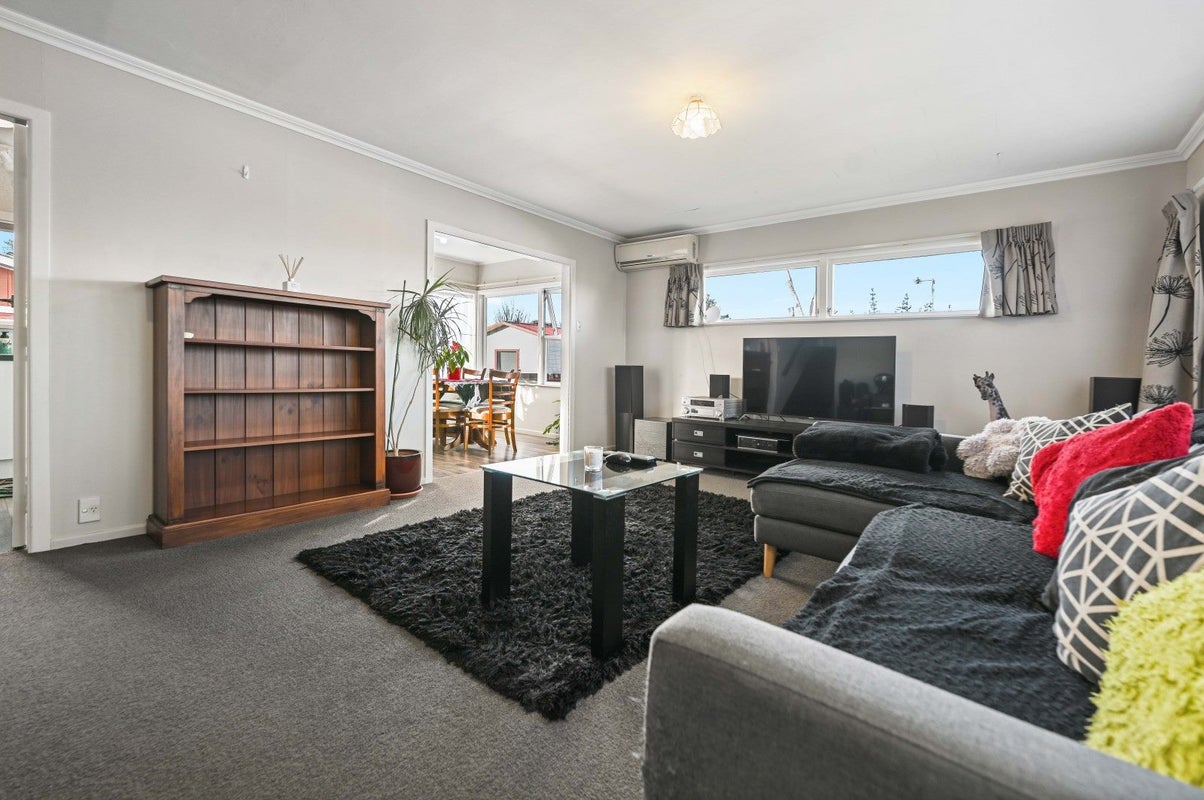 44 Raymond Street, Fairview Downs, Hamilton - Carousel 2