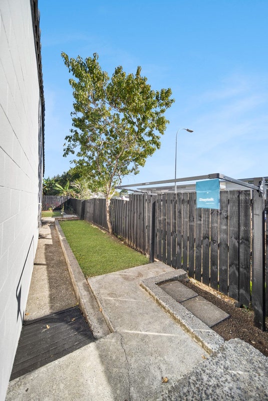 6/25A Vine Street, Mangere East, Auckland - Carousel 17