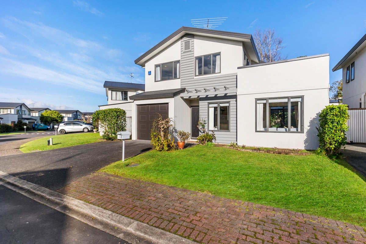 41/17 Georgia Terrace, Albany, Auckland - Carousel 1