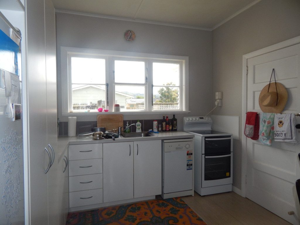 1/5 Haig Street, Waterloo, Lower Hutt - Carousel 2