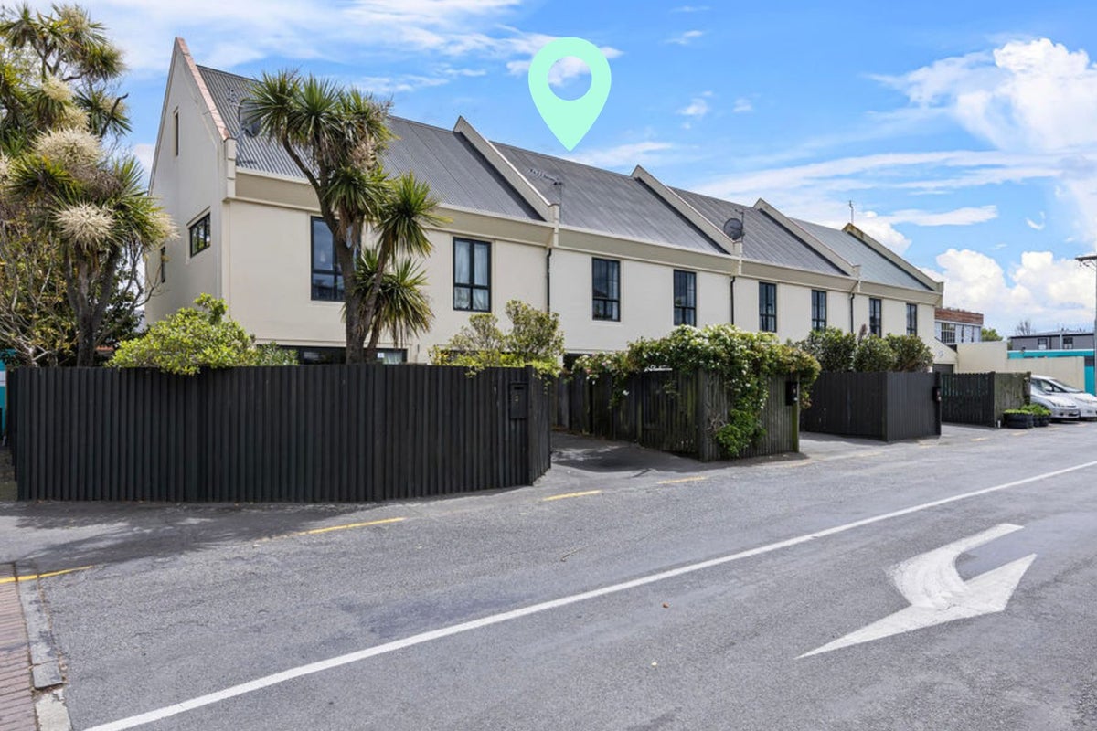 5 Gracefield Avenue, Christchurch Central, Christchurch - Carousel 1