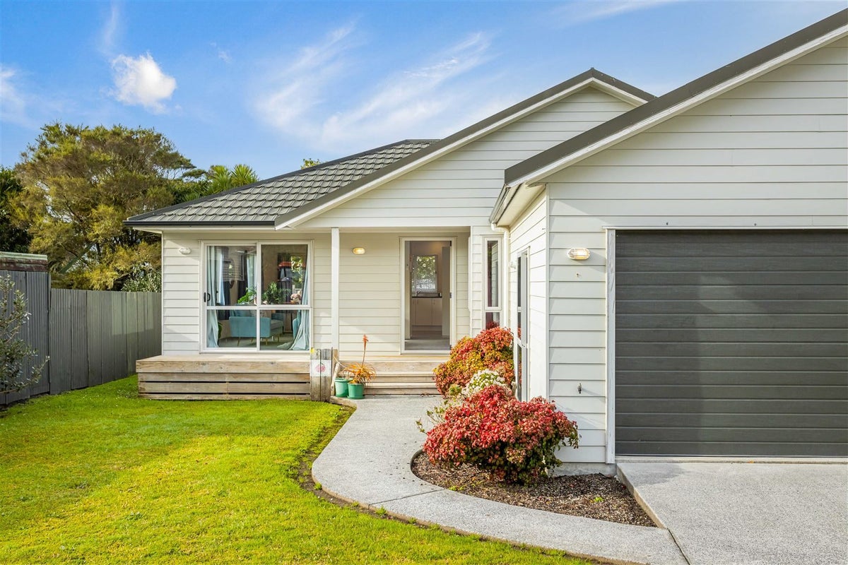 34A Birdwood Road, Swanson, Auckland - Carousel 27