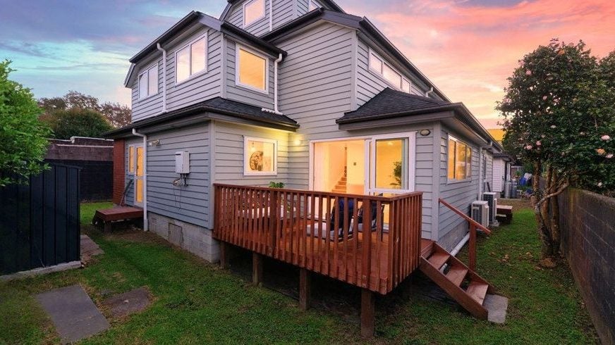 1170B New North Road, Mount Albert, Auckland - Carousel 1