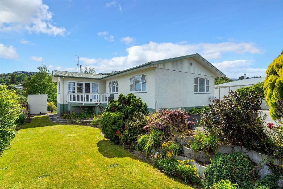 46 Cawthron Crescent, Annesbrook, Nelson - Carousel 1
