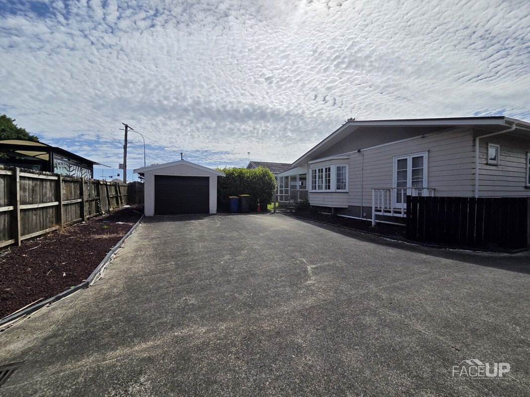1/16 Northcote Road, Northcote, Christchurch - Carousel 2