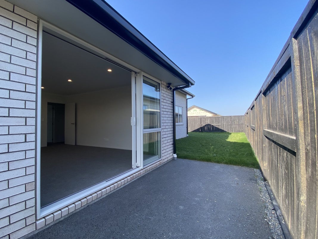15 Naismith Street, Chartwell, Hamilton - Carousel 2