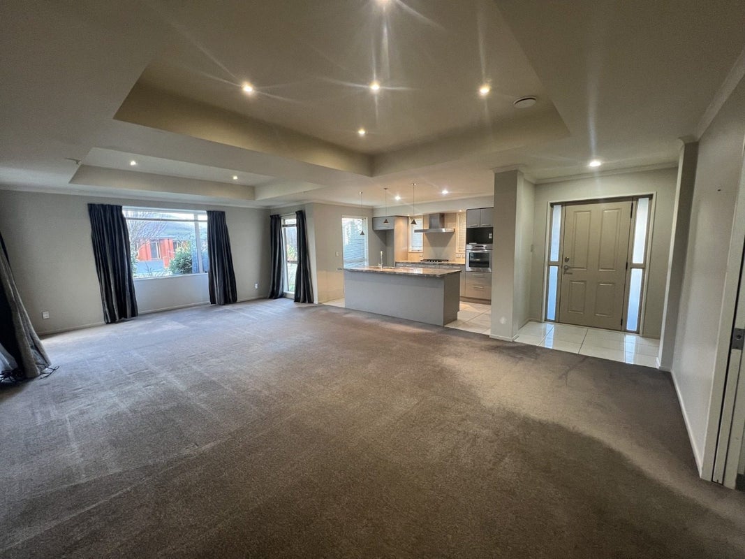 10 Cridland Place, Halswell, Christchurch - Carousel 1