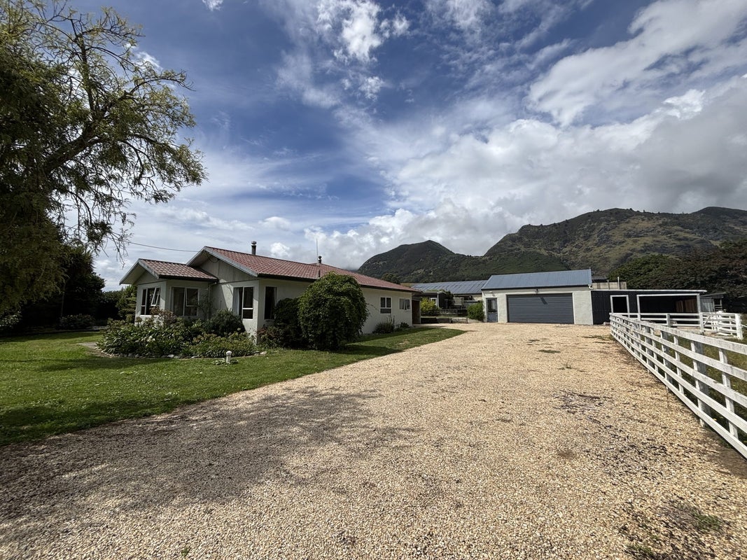 426 Abel Tasman Drive, Motupipi, Takaka - Carousel 1