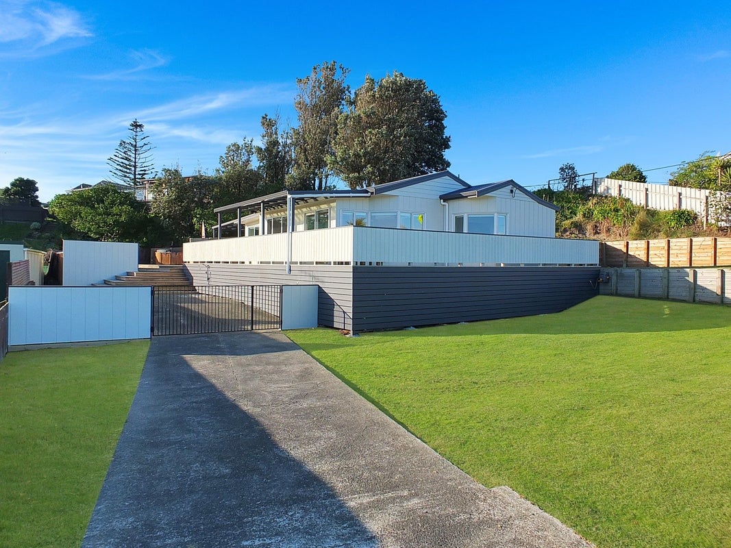 53 Pratt Avenue, Foxton Beach, Foxton - Carousel 28