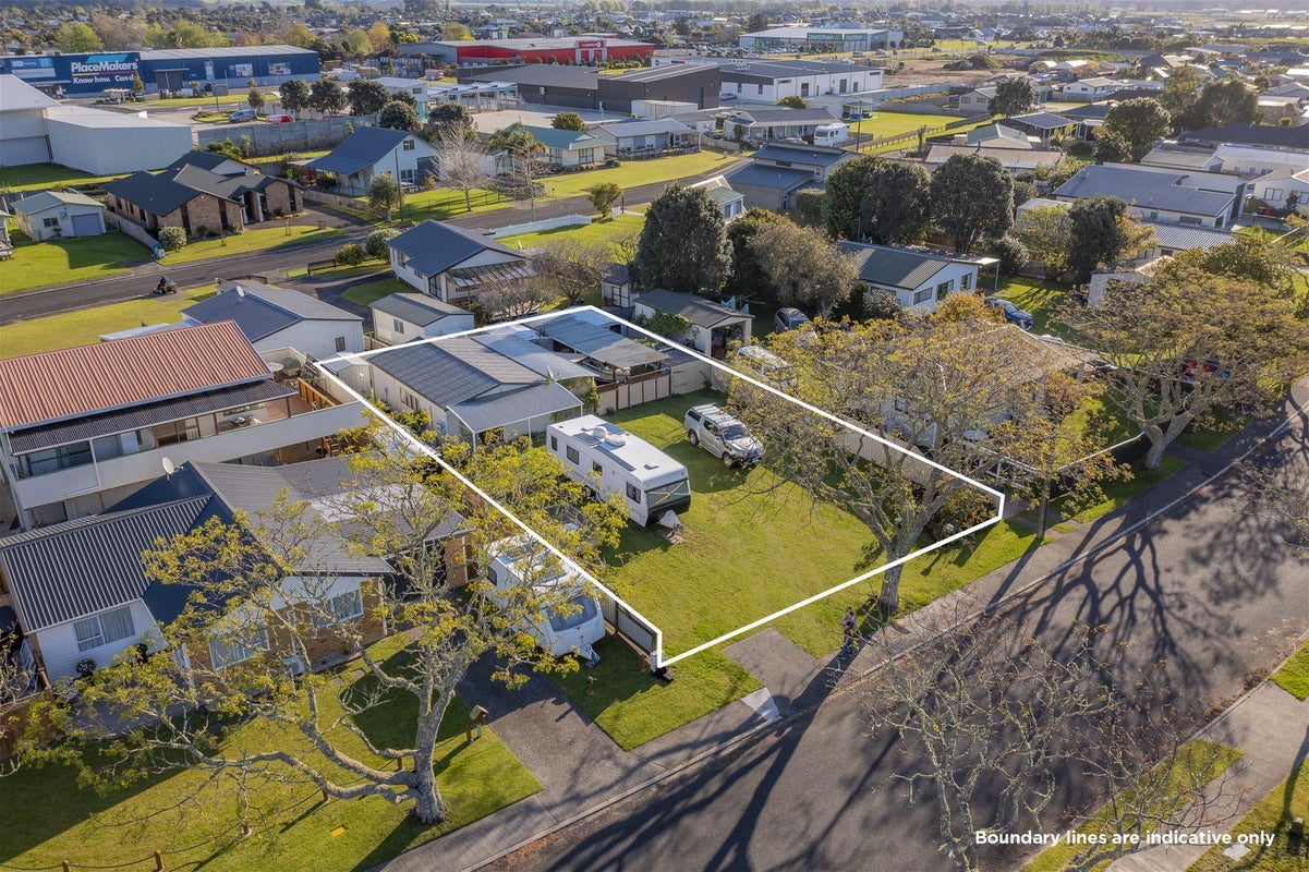 12 Whitby Avenue, Whitianga, Whitianga - Carousel 1