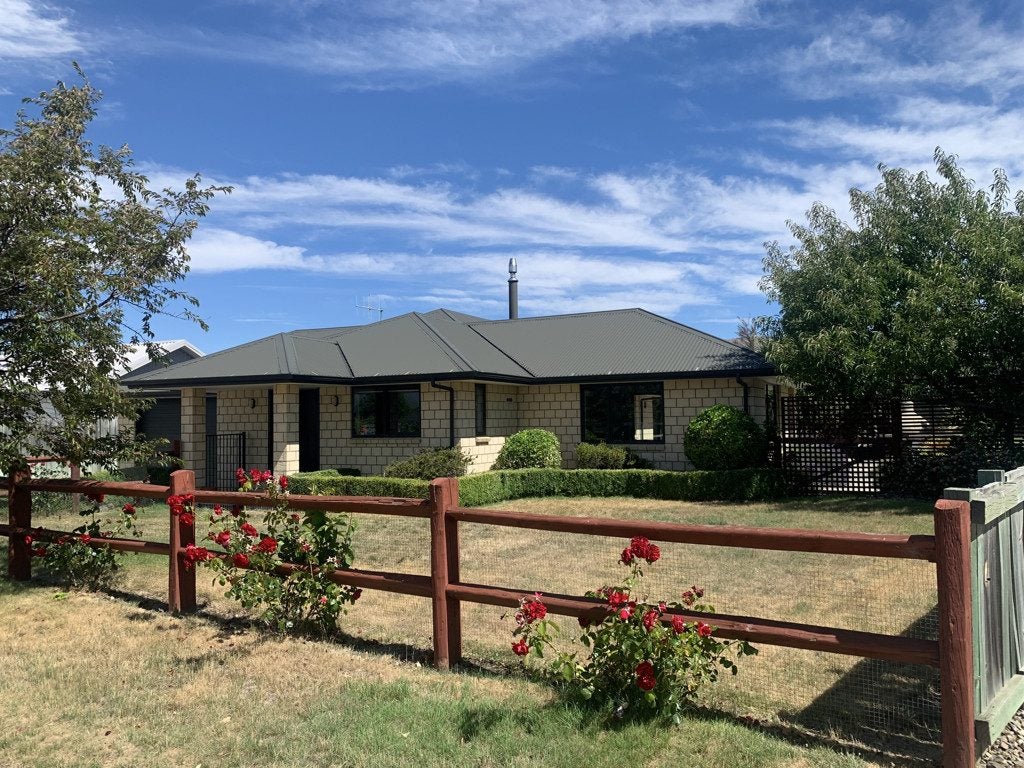 51 Frye Crescent, Albert Town, Wanaka - Carousel 1
