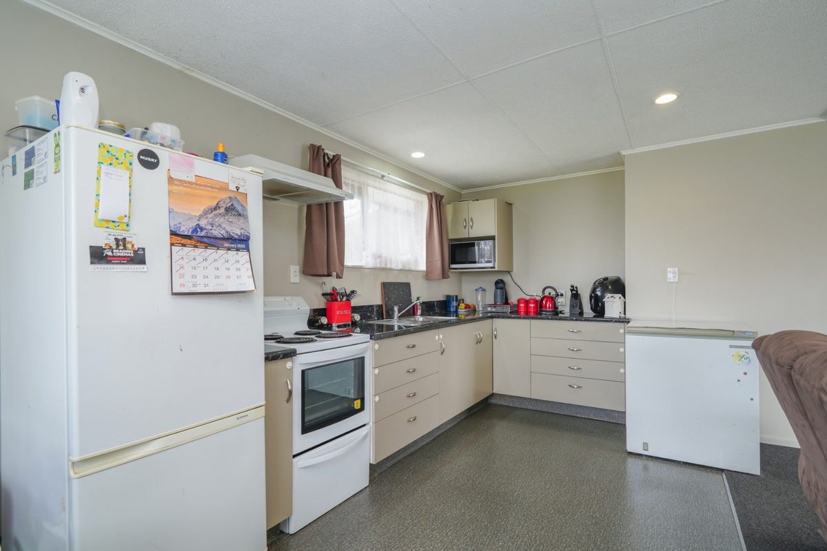 46 Newbie Place, Heidelberg, Invercargill - Carousel 2