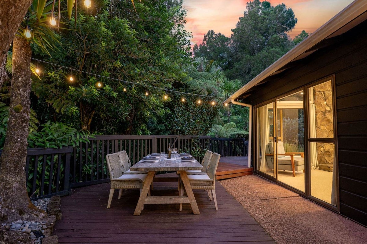 9 Awaruku Road, Torbay, Auckland - Carousel 1