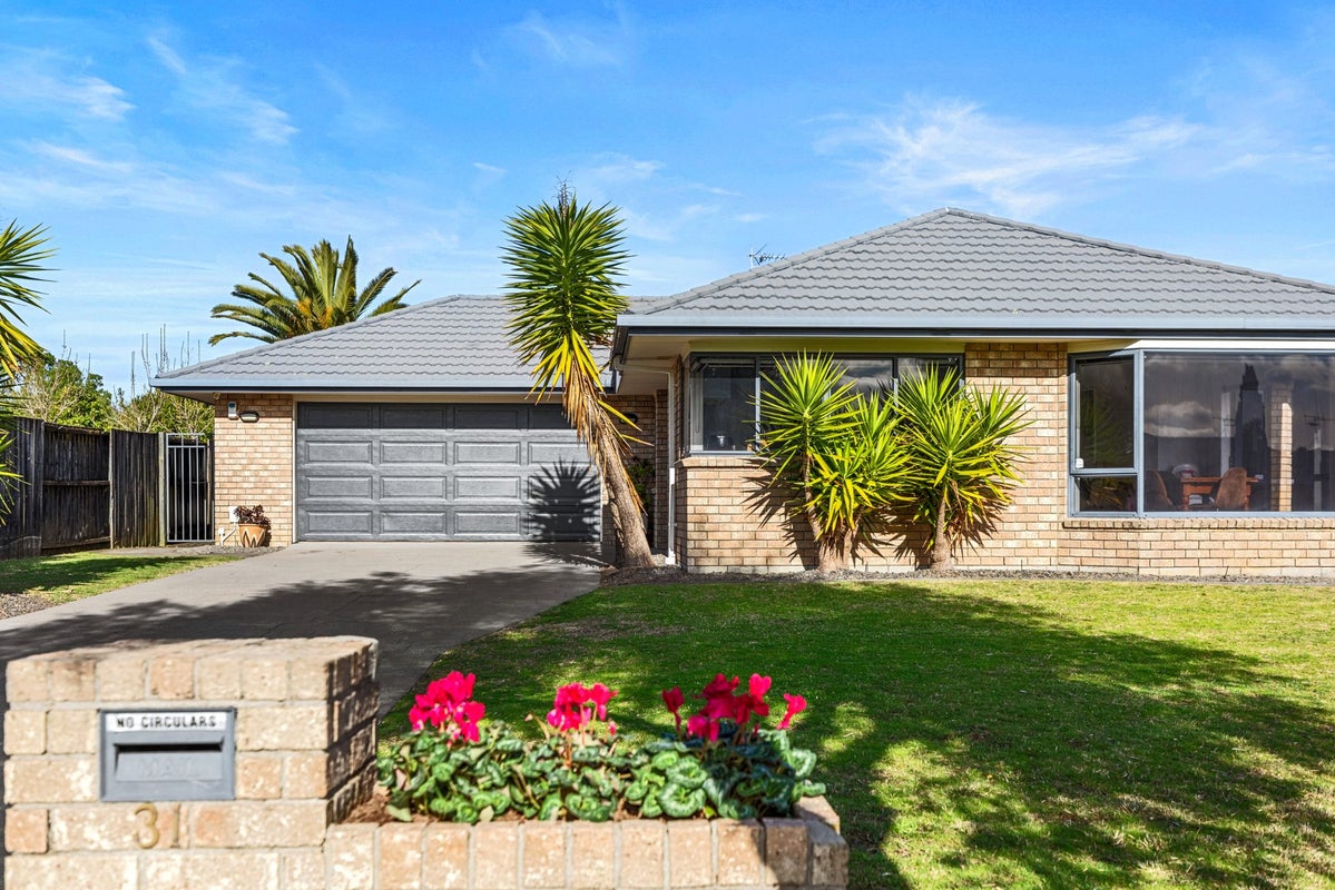 31 Corinth Grove, Papamoa Beach, Papamoa - Carousel 1