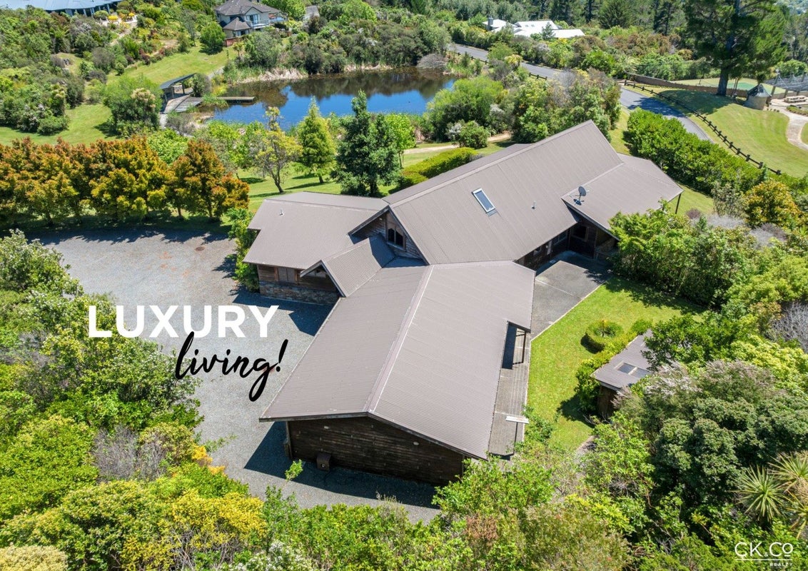 14 Mount Marua Way, Timberlea, Upper Hutt - Carousel 1