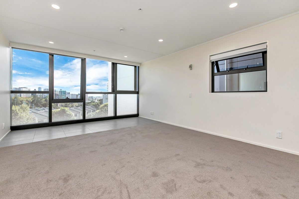 3X/16 Burton Street, Grafton, Auckland - Carousel 1