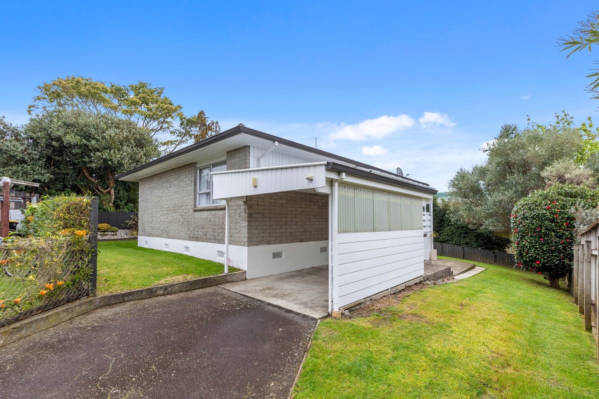 109A Hynds Road, Gate Pa, Tauranga - Carousel 1
