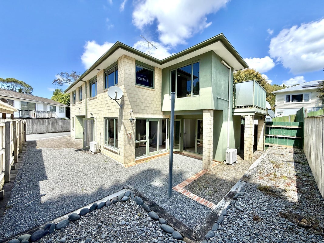 2/55 Normanton Street, Glenfield, Auckland - Carousel 1