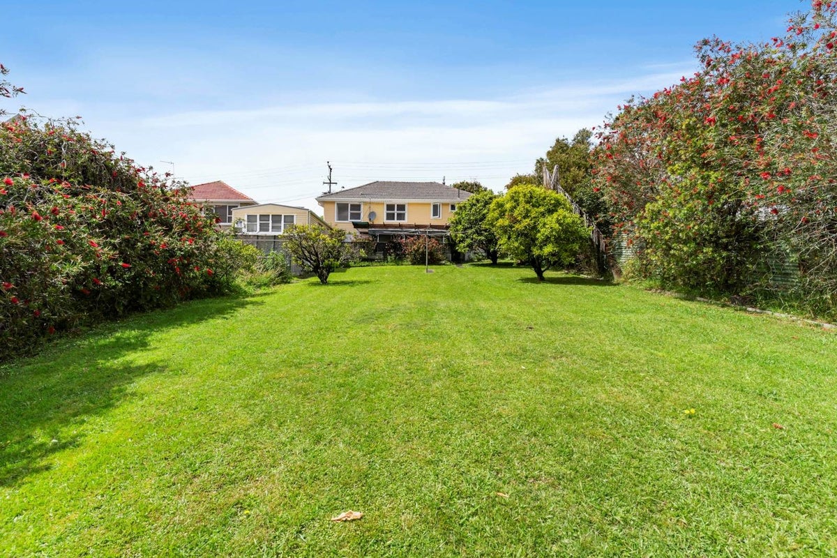108 Archers Road, Glenfield, Auckland - Carousel 1