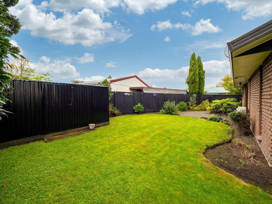 30 Connemara Drive, Northwood, Christchurch - Carousel 23