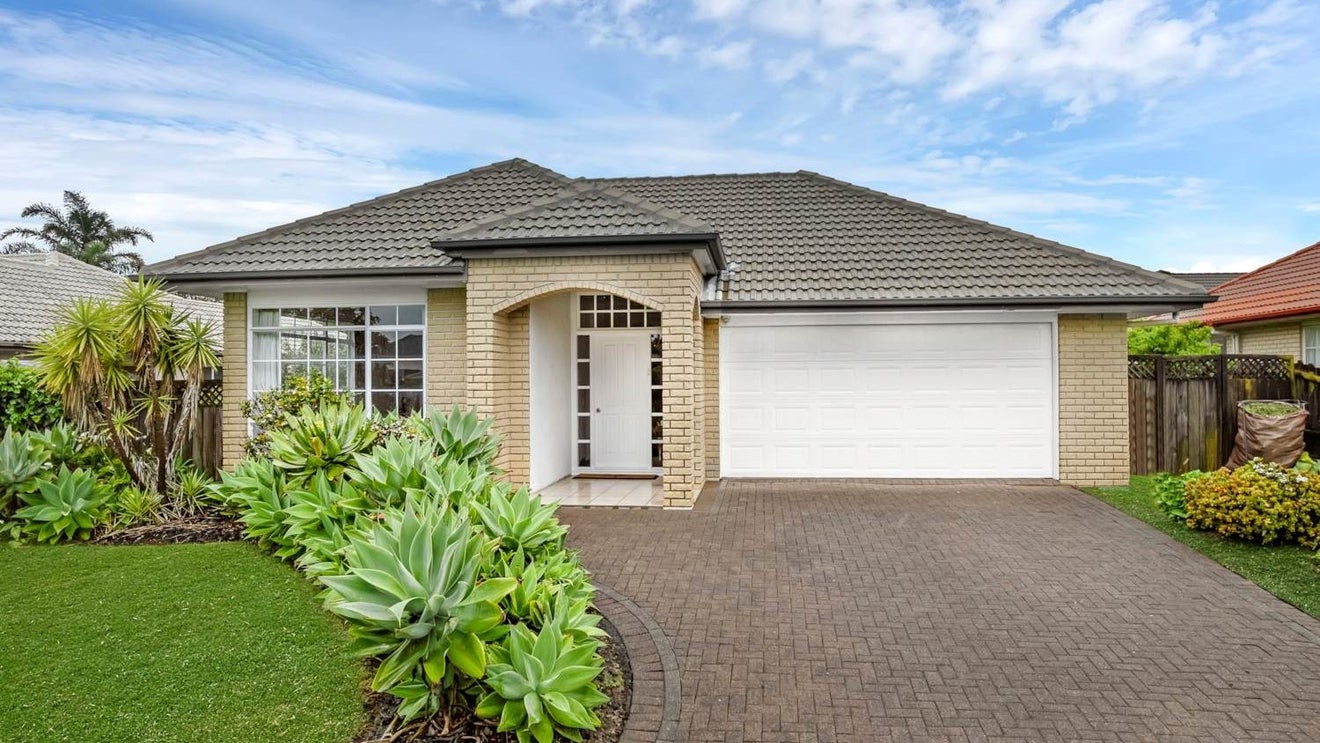 106 Millhouse Drive, Northpark, Auckland - Carousel 1