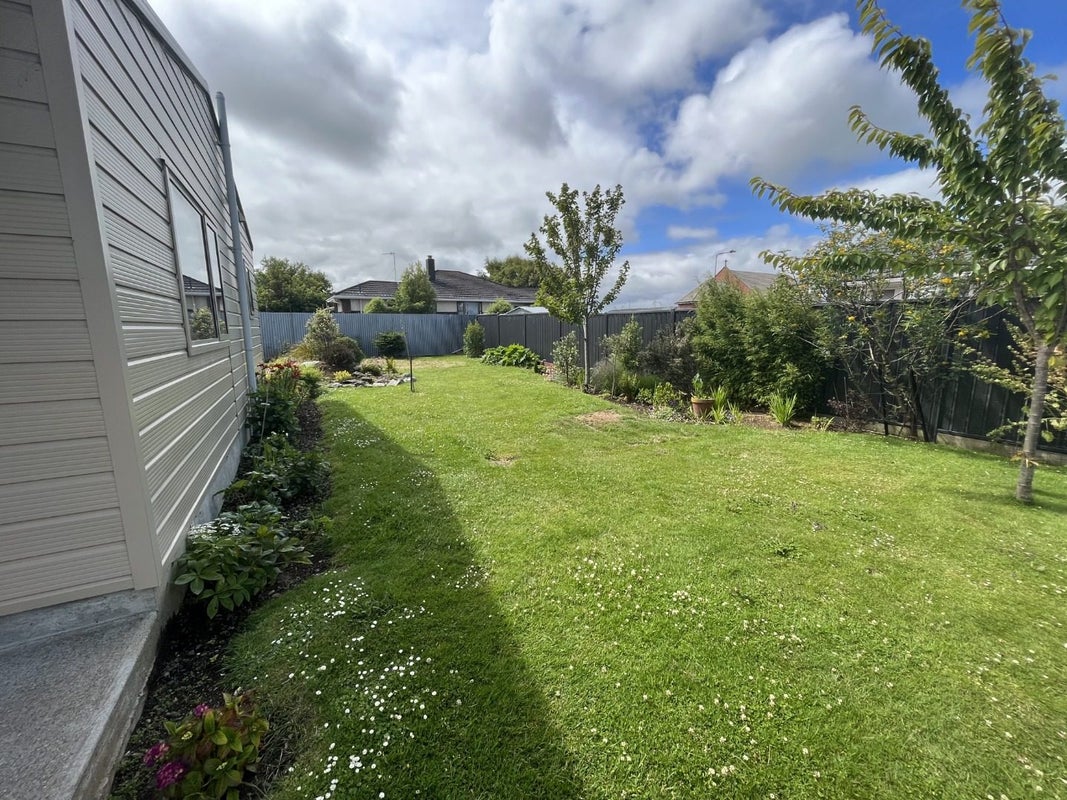302 Elles Road, Strathern, Invercargill - Carousel 17