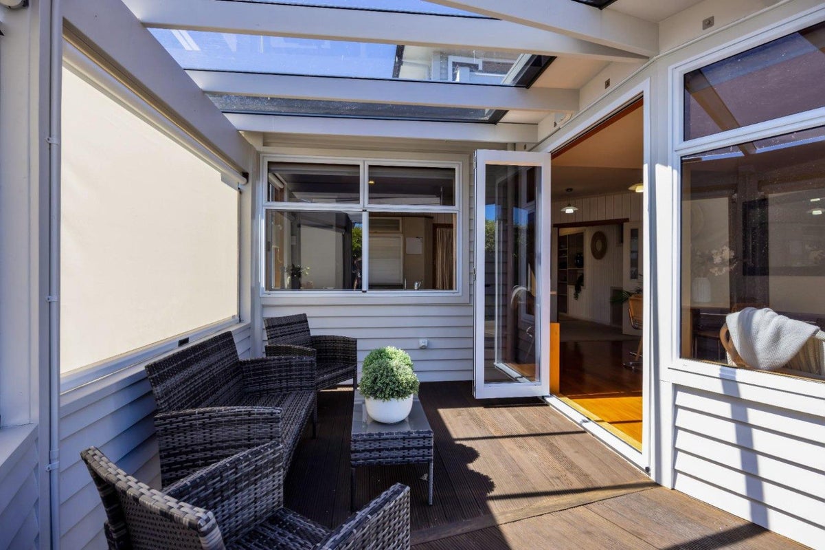 11 George Street, Lower Vogeltown, New Plymouth - Carousel 11