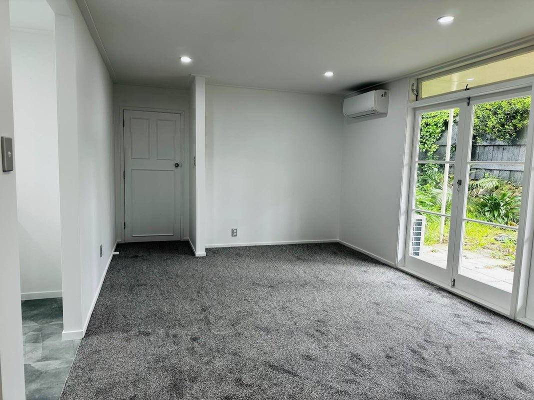 6/4 William Avenue, Greenlane, Auckland - Carousel 2