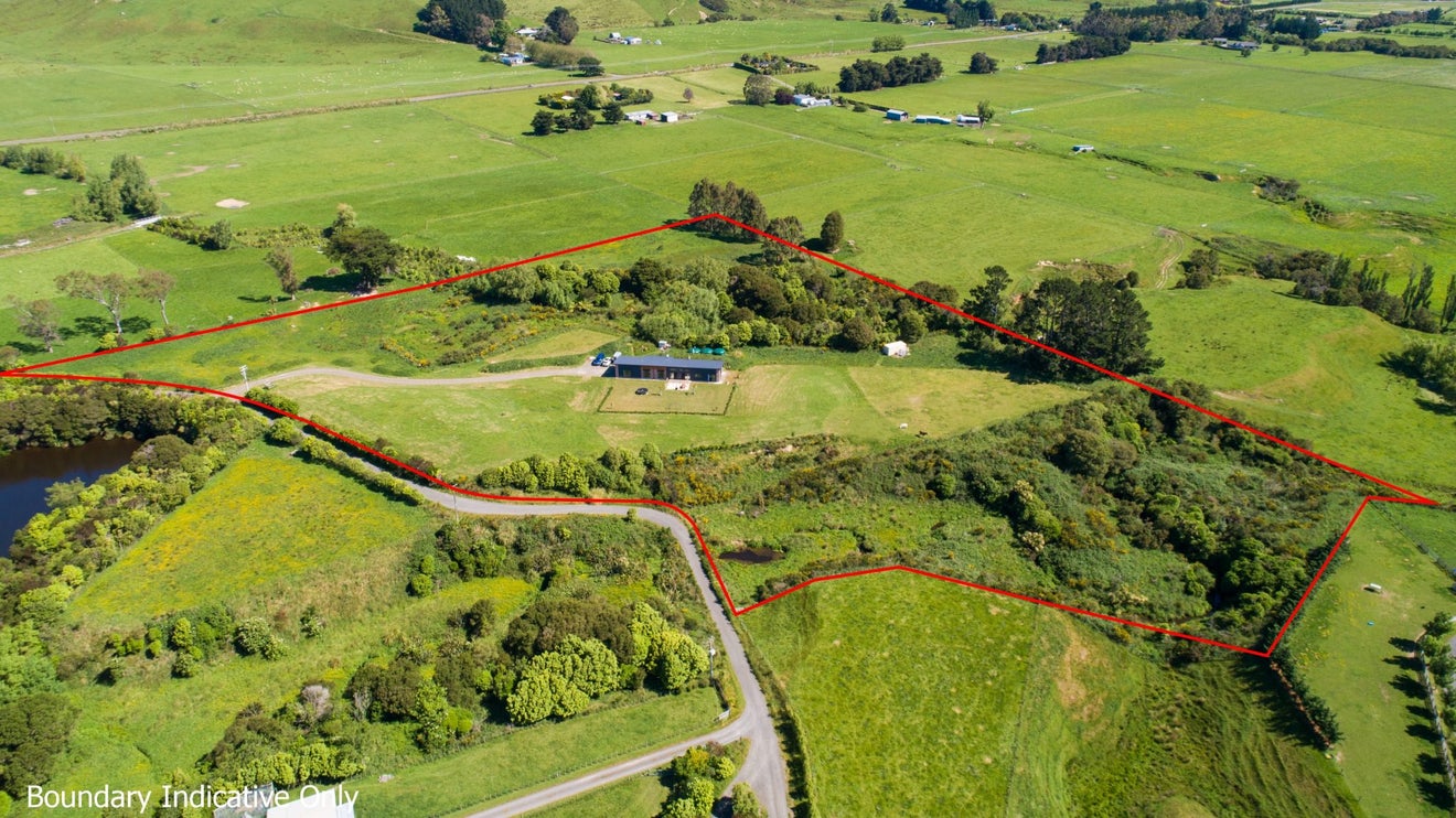 41 Brinkburn Lane, Palmerston North - Carousel 1