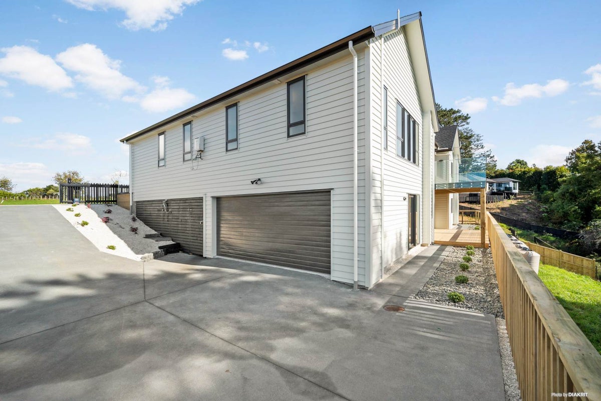 33 Kewa Road, Albany Heights, Auckland - Carousel 2