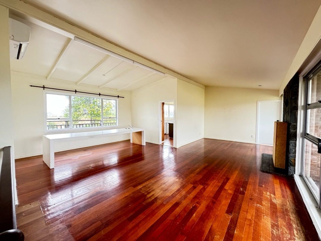 1233 Alfriston Road, Alfriston, Manurewa - Carousel 2