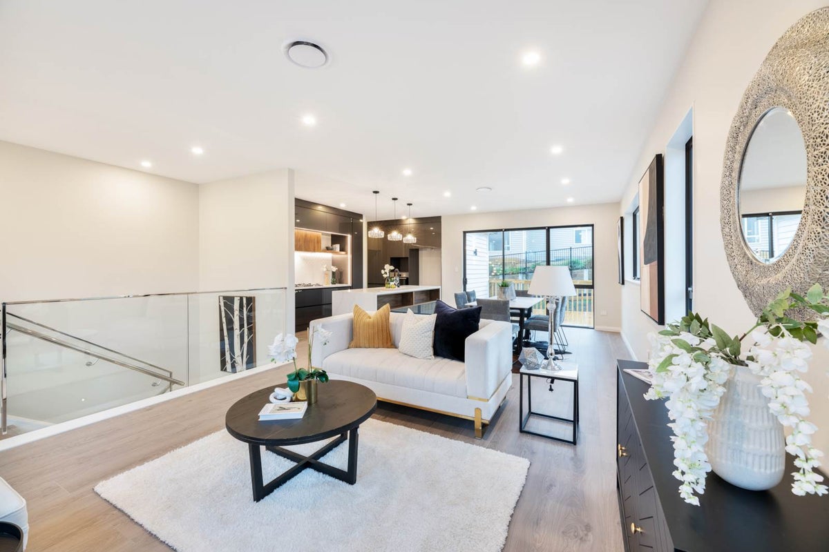 9 Kauri Gum Rise, Swanson, Auckland - Carousel 2