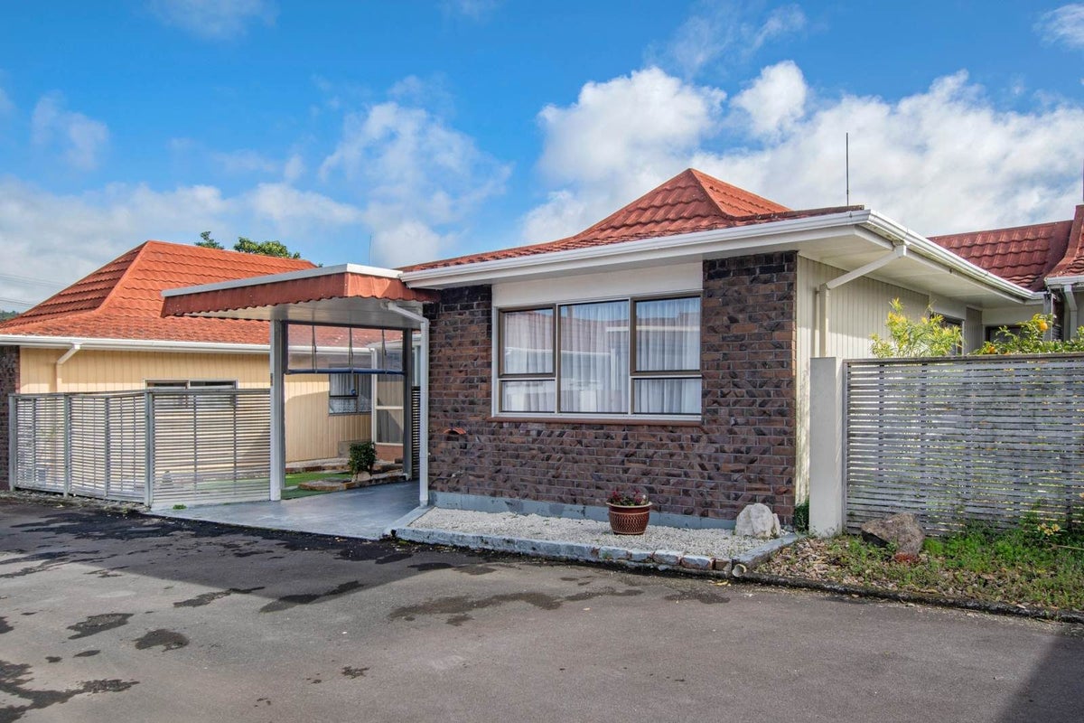2/26 Percy Street, Kensington, Whangarei - Carousel 1