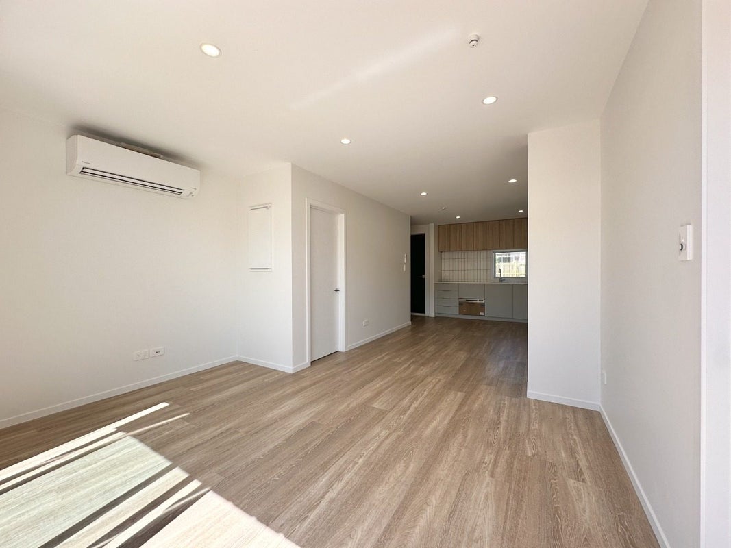 1B Rimu Street, Tawa, Wellington - Carousel 2