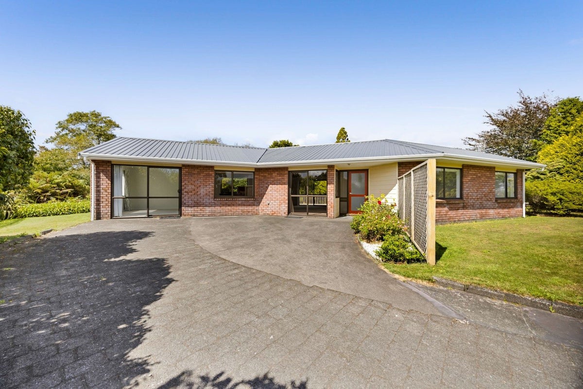 33 Nikau Street, Inglewood, Inglewood - Carousel 1