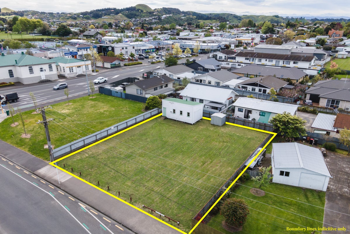 18 Meeanee Road, Taradale, Napier - Carousel 2