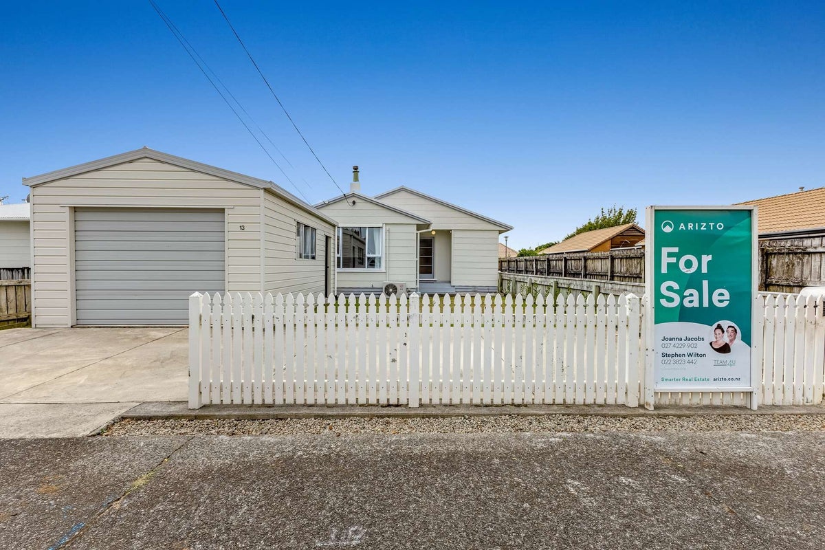 13 Arawa Street, Welbourn, New Plymouth - Carousel 2