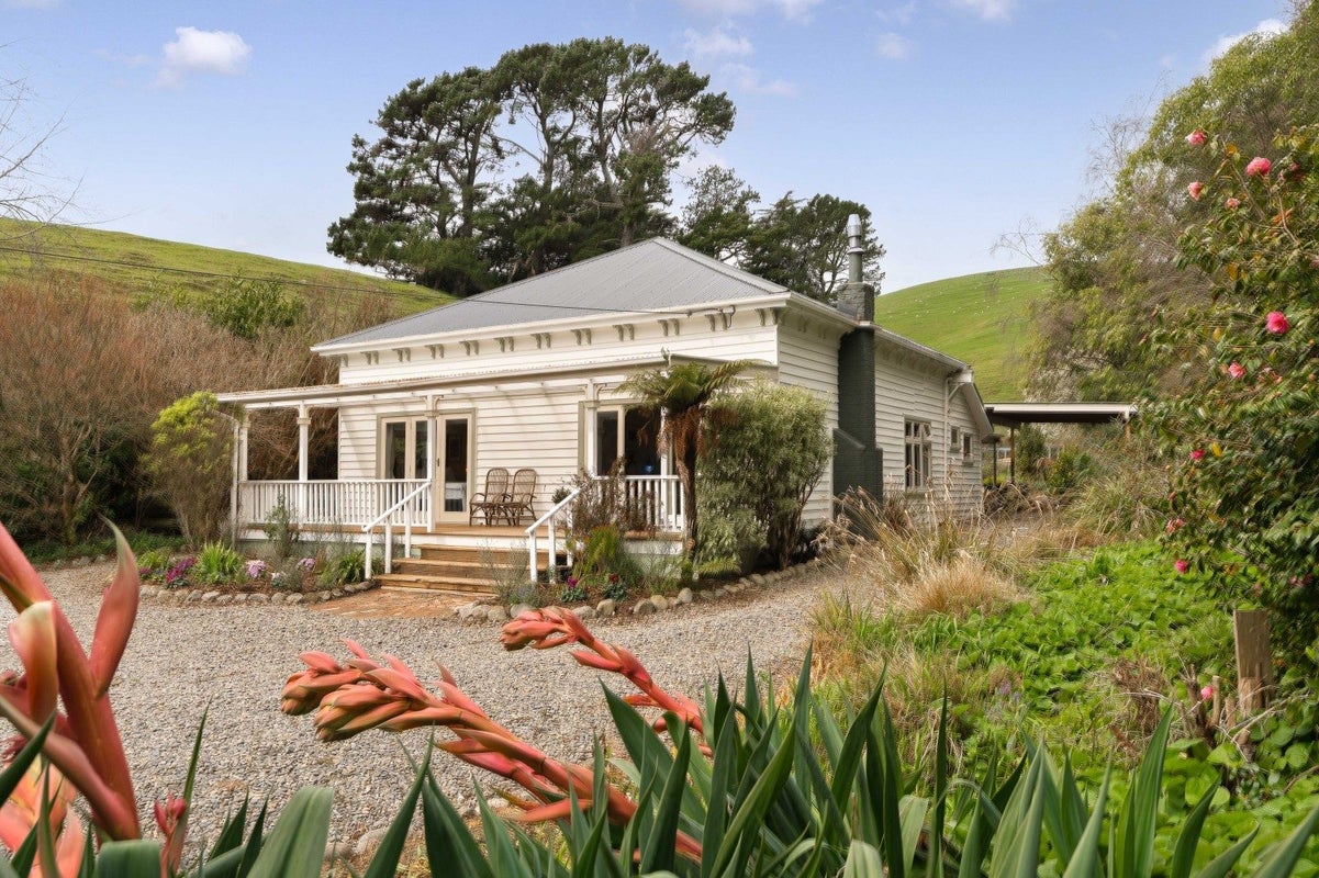402 Kaka Amu Road, Rangitumau, Masterton - Carousel 1