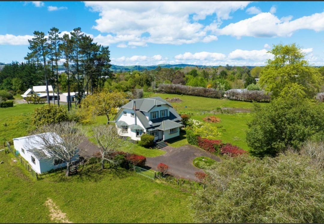 44 Park Lane, Runciman, Drury - Carousel 2