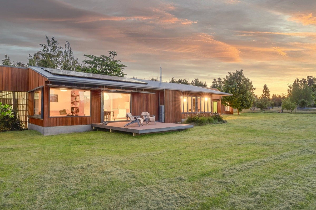 83D Black Peak Road, Wanaka, Wanaka - Carousel 2