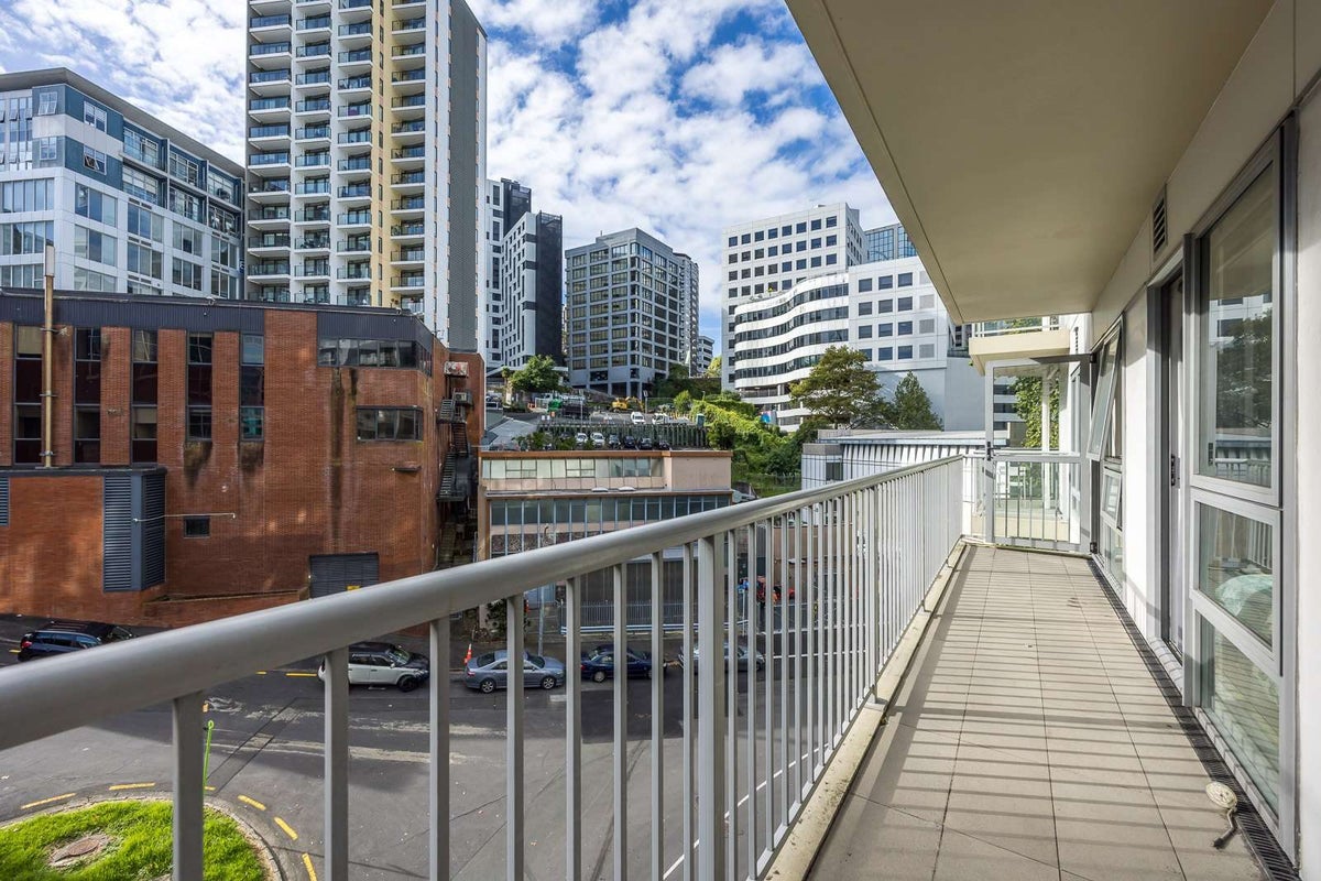 5F/2 White Street, Auckland Central, Auckland - Carousel 1