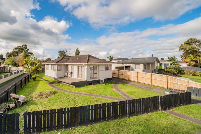 7 Goldnib Place, Randwick Park, Auckland - Carousel 2
