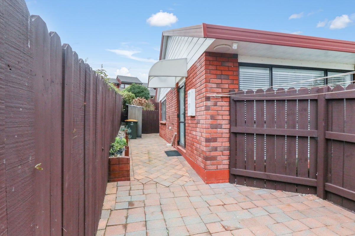 49 Kuripaka Crescent, The Gardens, Auckland - Carousel 1