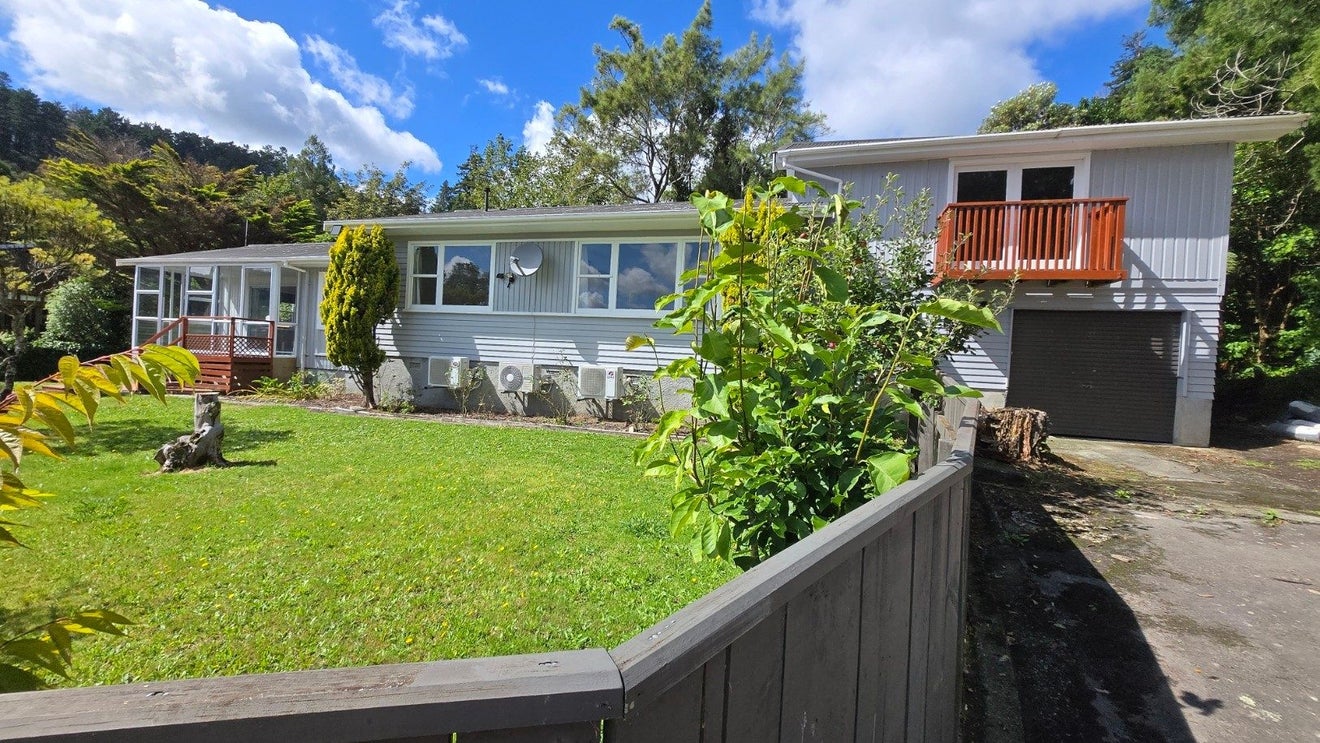470E Stokes Valley Road, Stokes Valley, Lower Hutt - Carousel 1