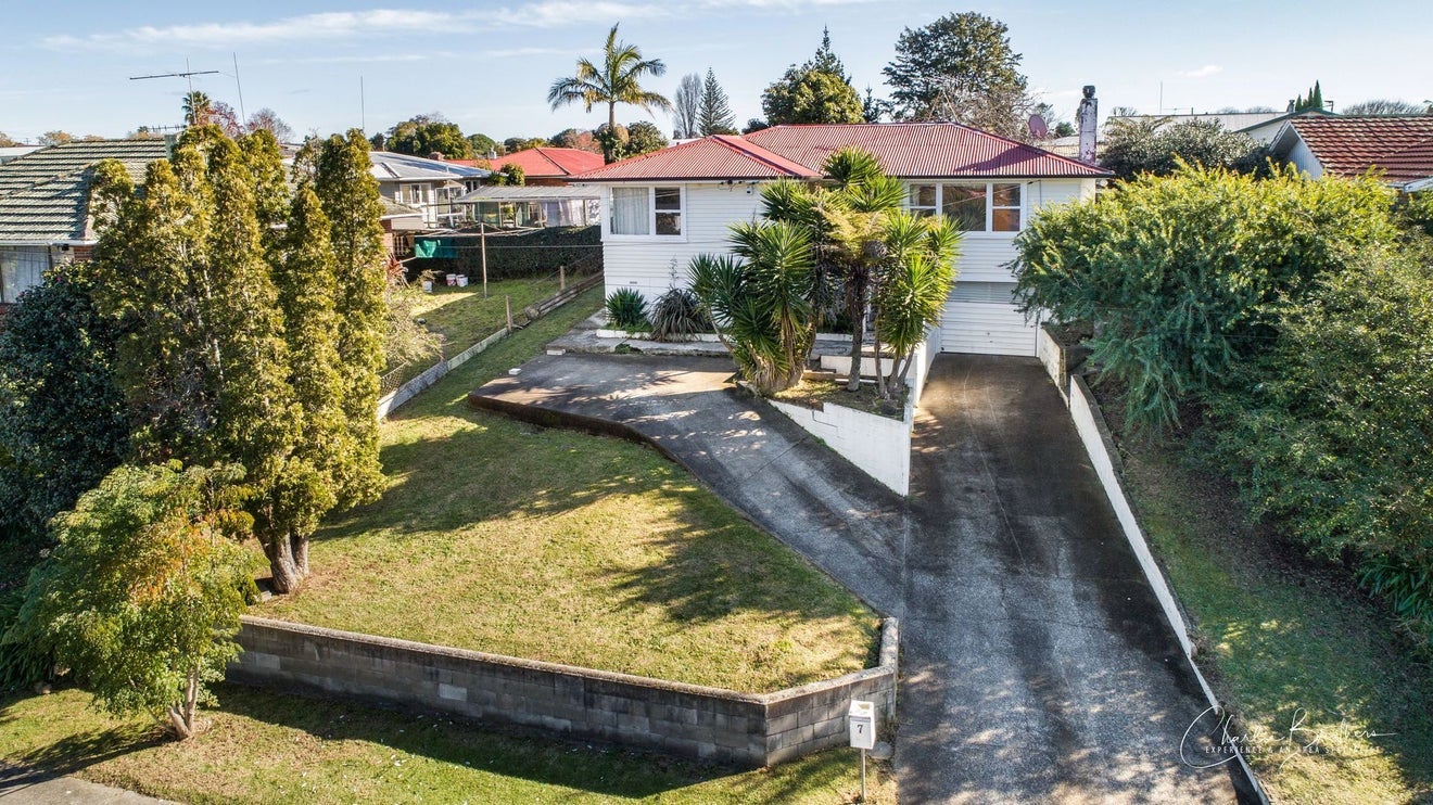 7 Kay Road, Manurewa, Auckland - Carousel 1